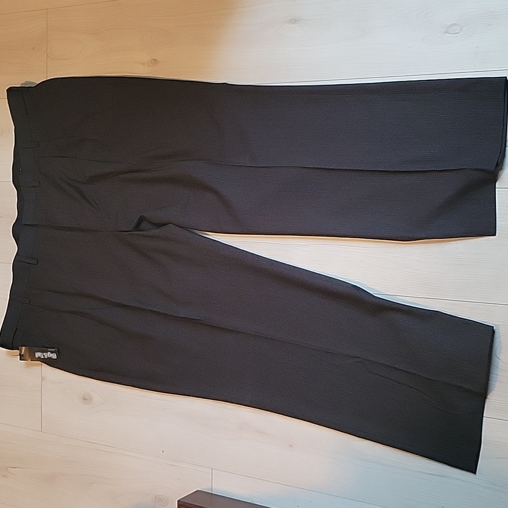 New NWT 48W x 30L Dress Pants Slacks Charcoal Herringbone Grey Pleated J. Ferrar
